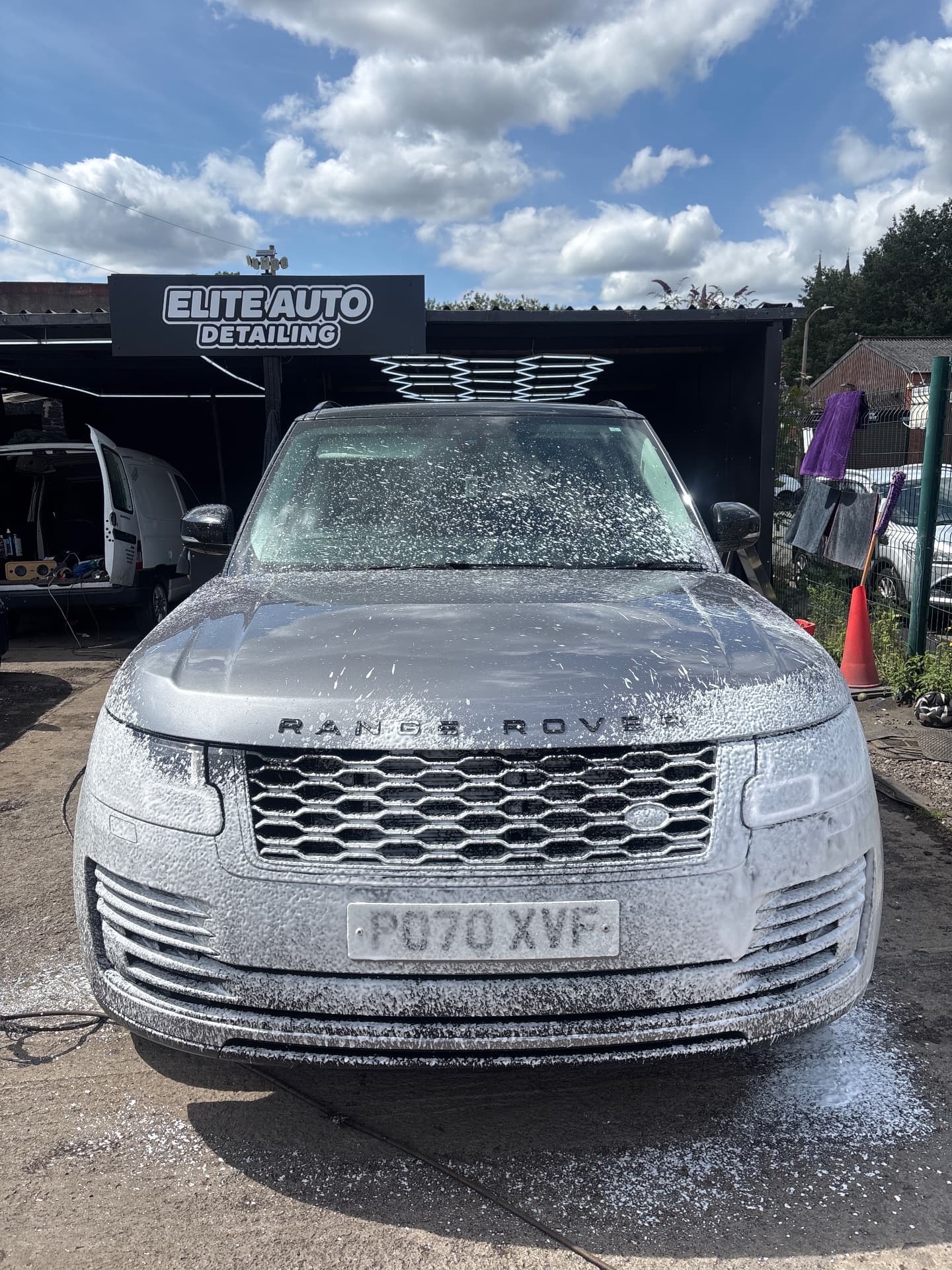 Range Rover Vogue before detailing